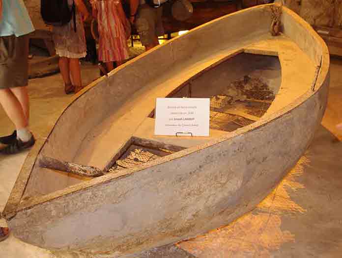 Reinforced Concrete canoe designed by Joseph Lambot