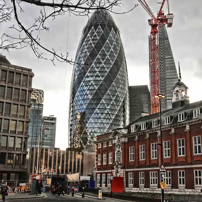 The Gherkin Tower of Norman Foster in London and biomimicry