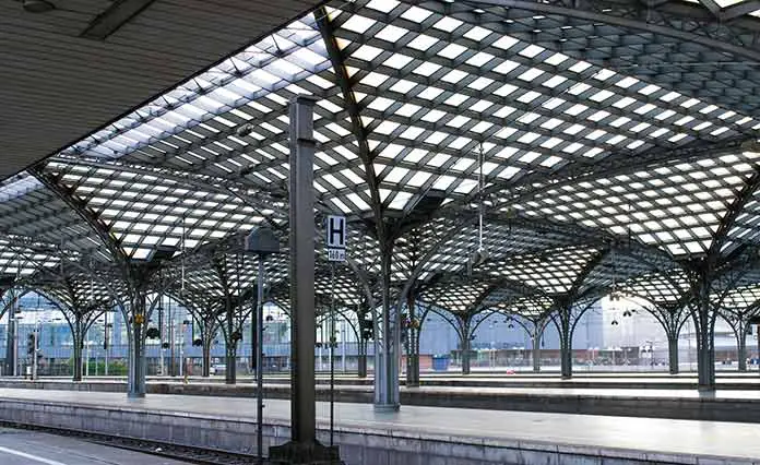 Construction system of a train station with steel structure roof system