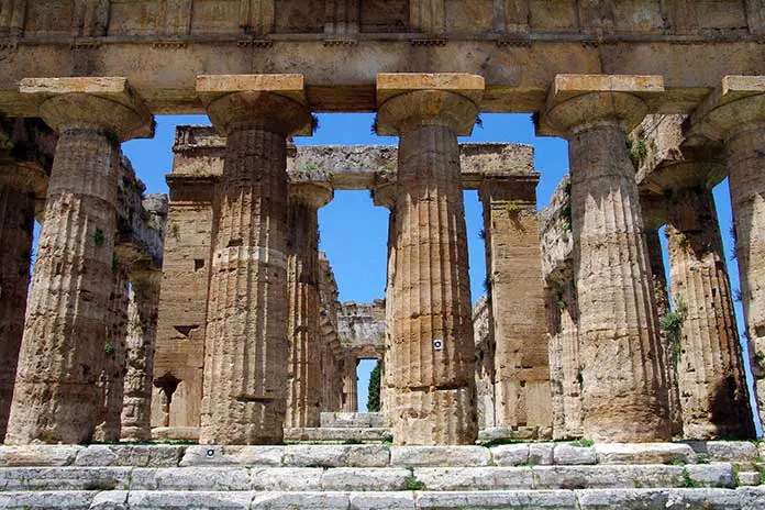 Doric column example from Neptun Temple