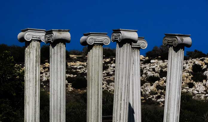 İonic pillars