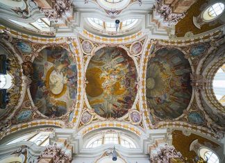 Baroque architectural style interior domes