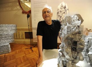 Life and buildings of Frank Gehry, famous Canadian architect