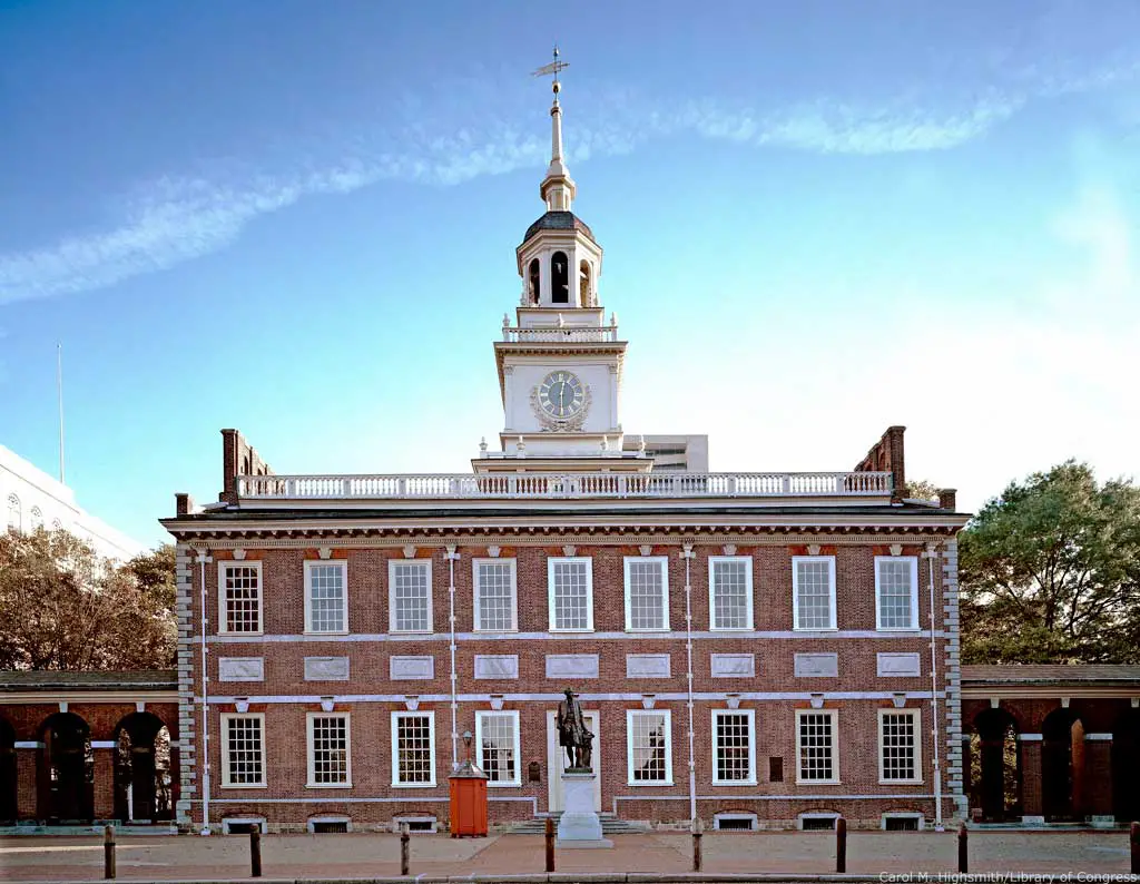 Front view of Independence Hall in Philadelphia