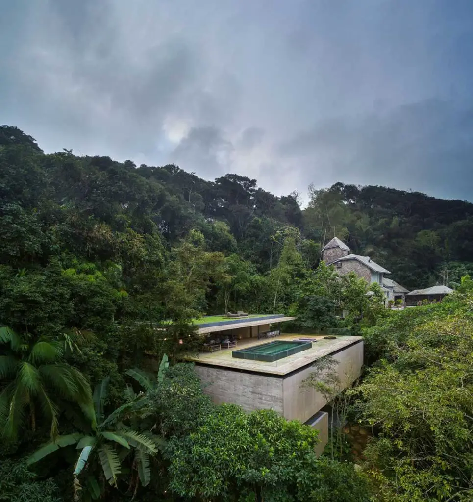 Jungle House, Eco Brutalist building
