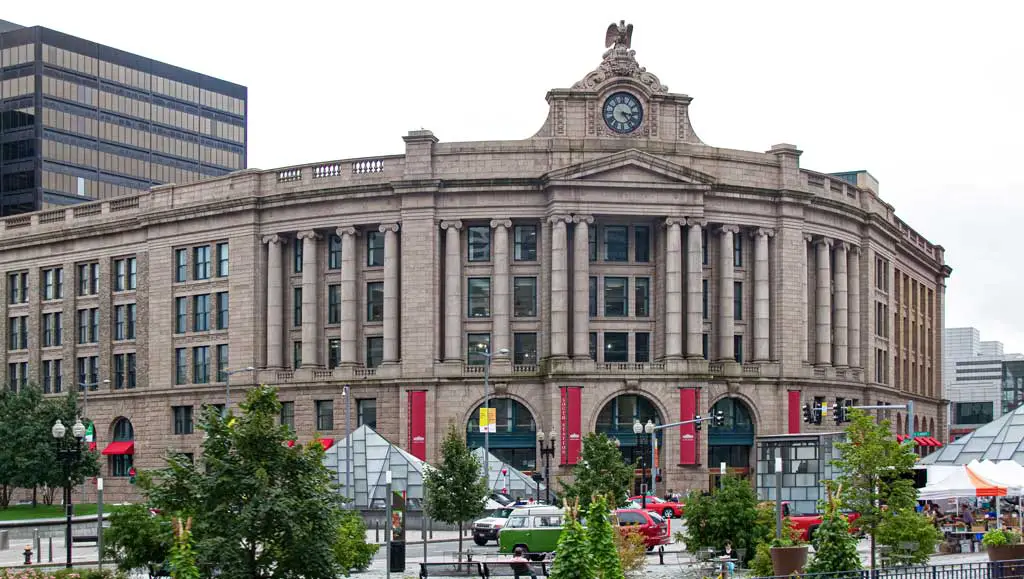 South Station is a historical building in Boston