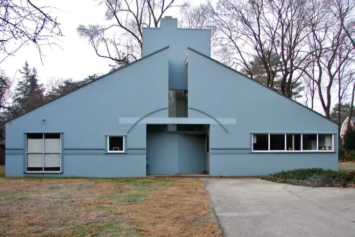 Front Facade of Vanna Venturi House designed by Robert Venturi